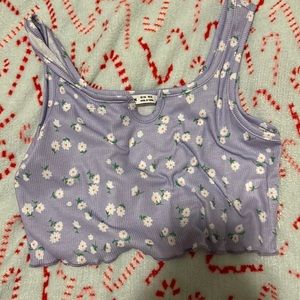 A shein shirt/crop top